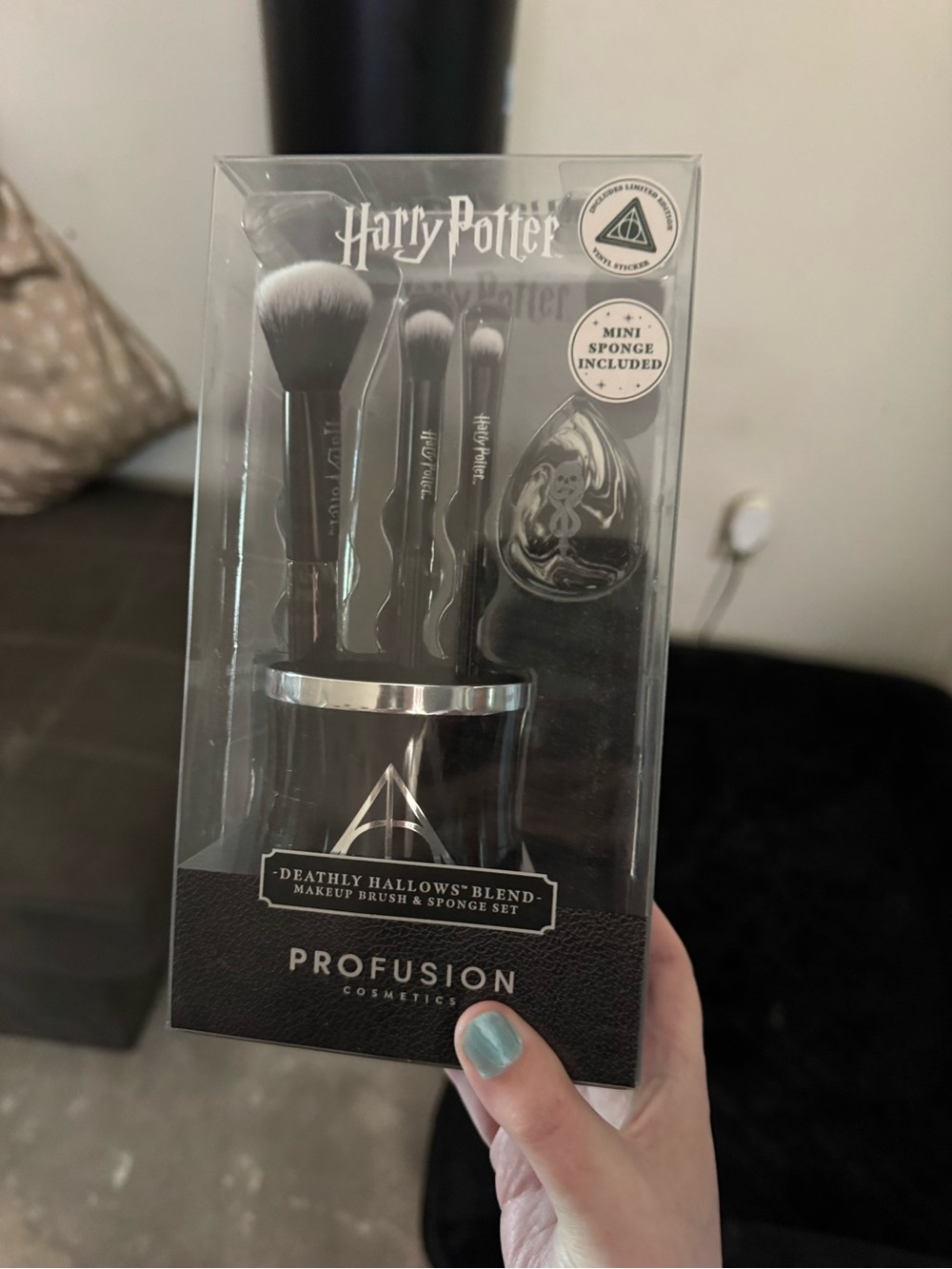 Profusion Cosmetics Harry Potter Deathly Hallows Brush & Sponge Set - Black